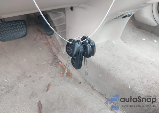 4T1BF28BX3U294024: 42963604