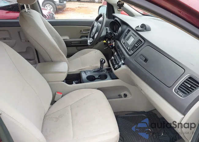 KNDMB5C12H6226076: 42963353