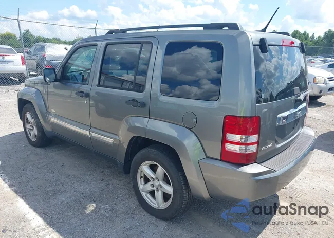 1C4PJMAK4CW215014: 42963360