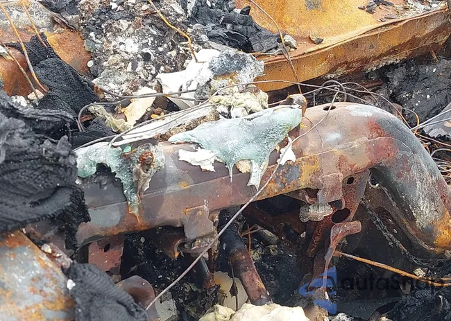 1GTV2VEC0EZ260076: 42964094