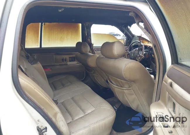 1G6KD52B7SU308452: 42964215