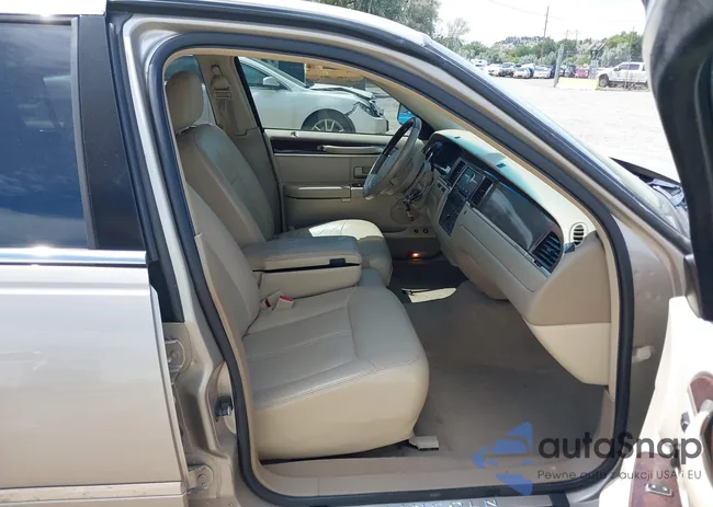 2LNHM82W68X650032: 42965604