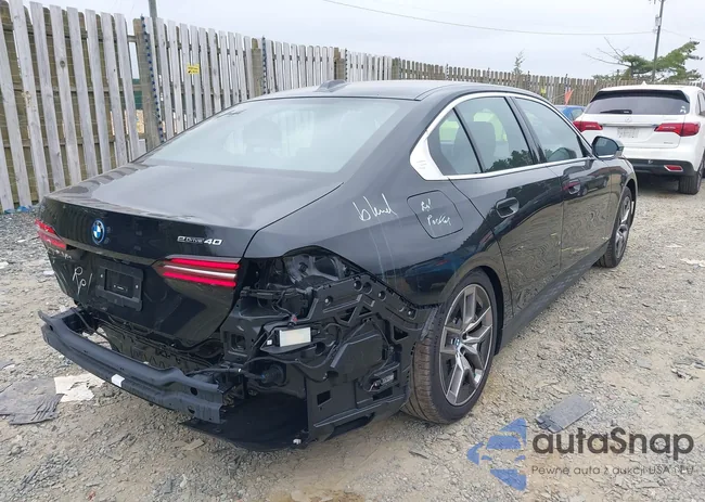 WBY33FK09RCR61811: 42965731