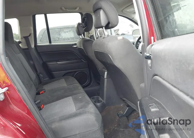 1C4NJDBB9GD566833: 42965965