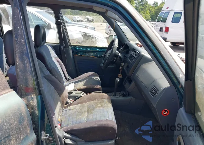 JT3GP10V6T7005831: 42965150