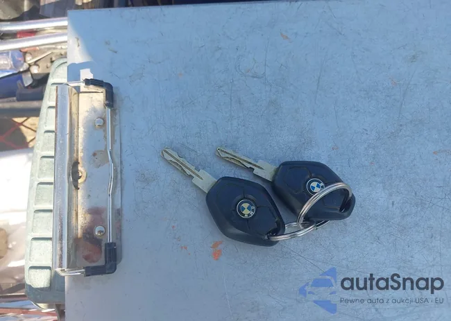 WBAGH834X1DP28386: 42966377