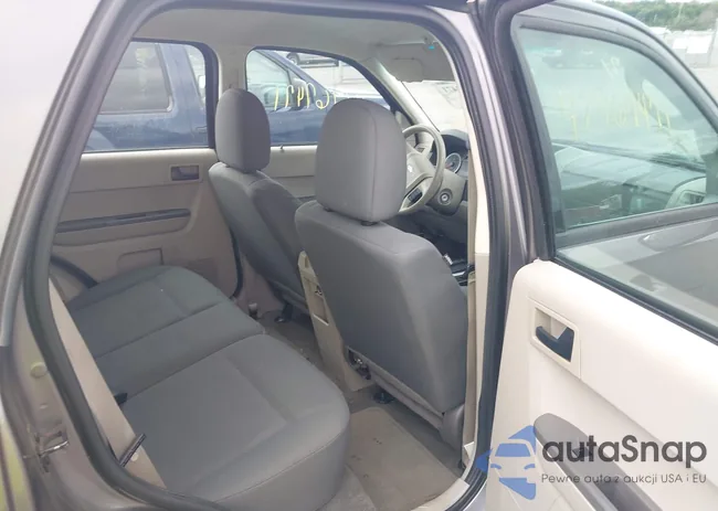 1FMCU0C78CKC14121: 42967471