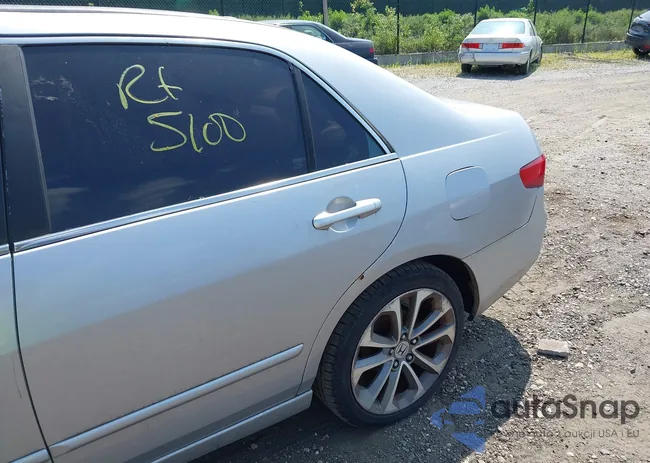 1HGCM66595A018376: 42967552