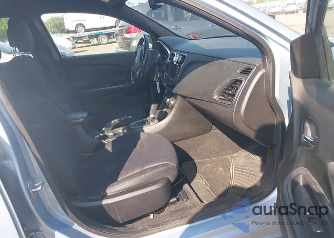 1C3CCBBBXDN683546: 42967900