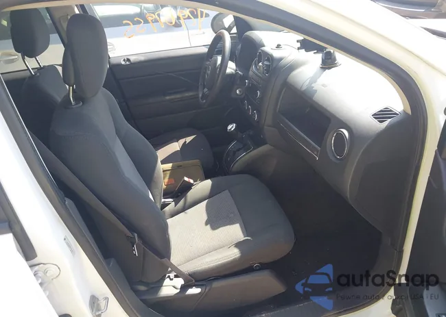 1C4NJCBB6DD235102: 42967955