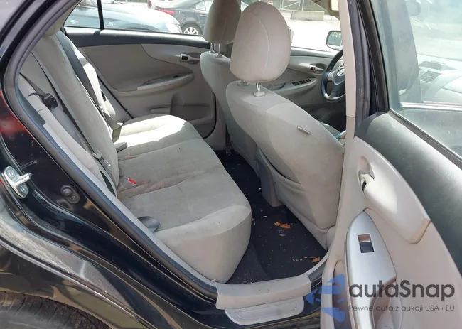 2T1BU4EE8DC921404: 42967199