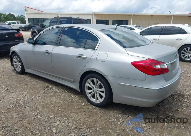 KMHGC4DD8CU177060: 42968766