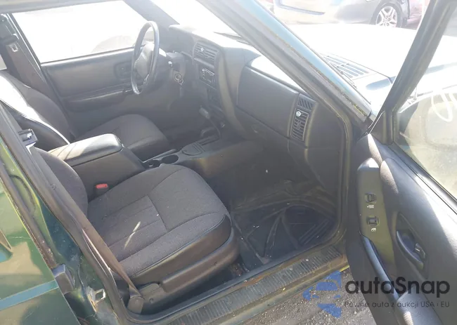 1J4FF58S81L608273: 42968770