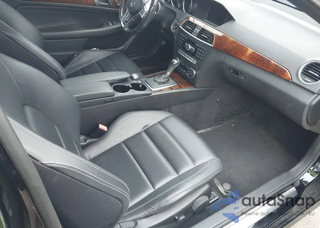 WDDGJ4HB2DG023078: 42968315