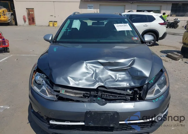 3VWH17AU8HM531897: 42969482