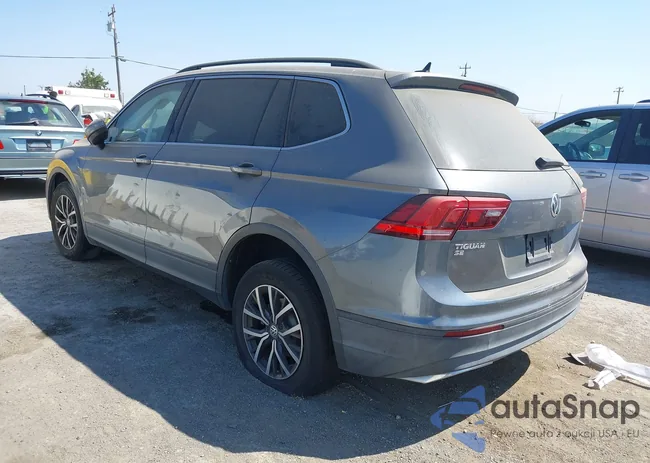 3VV2B7AX1KM158582: 42969635