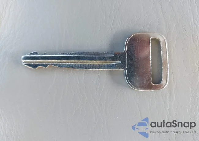 4T1BF28B92U212878: 42969939