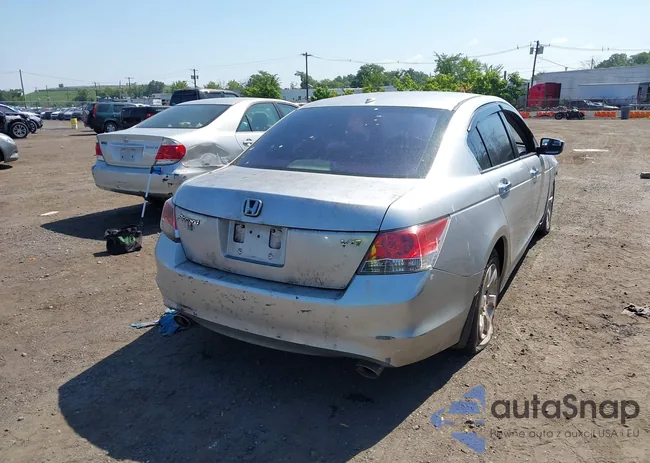 1HGCP36868A026052: 42969948