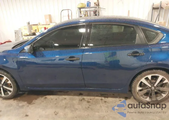 1N4AL3AP5JC120553: 42969134