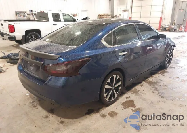 1N4AL3AP5JC120553: 42969134