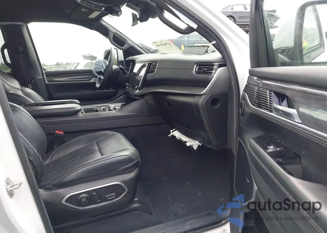 1C4SJVBT1NS205199: 42969140