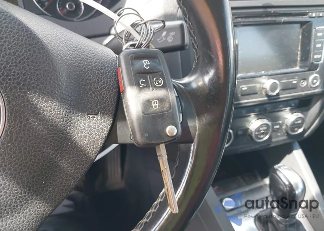 3VW637AJ2DM230771: 42969255