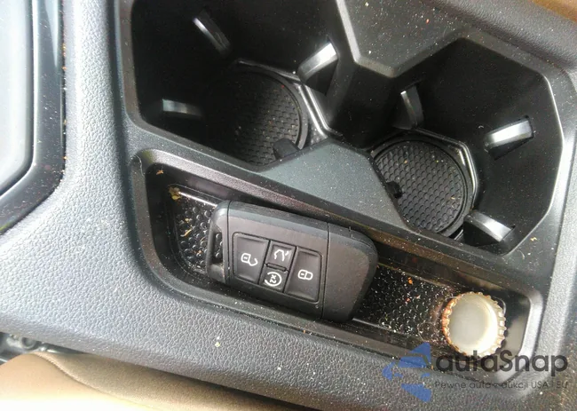 3VVCB7AX3RM077940: 42970403