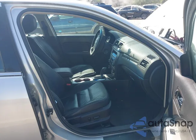 3FAHP0JA0CR133891: 42970579