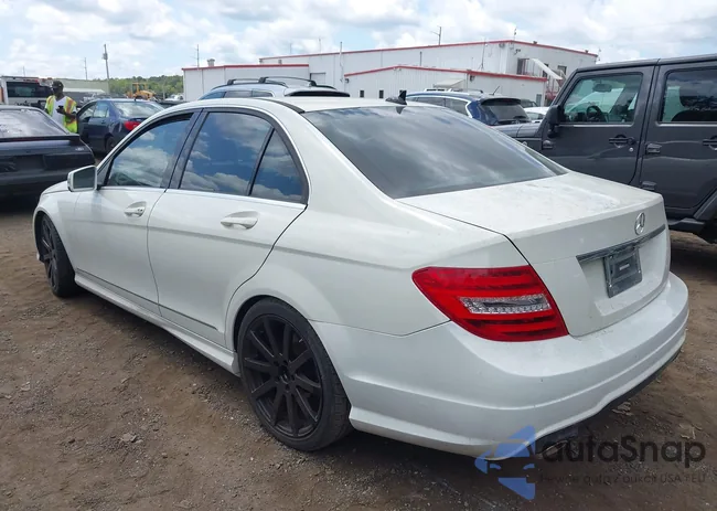 WDDGF8BB5CA605470: 42970687