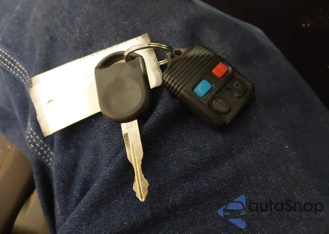 1ZVHT80N985147112: 42970853