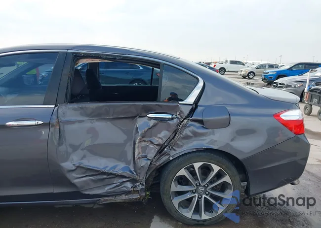 1HGCR2F5XFA266826: 42971404