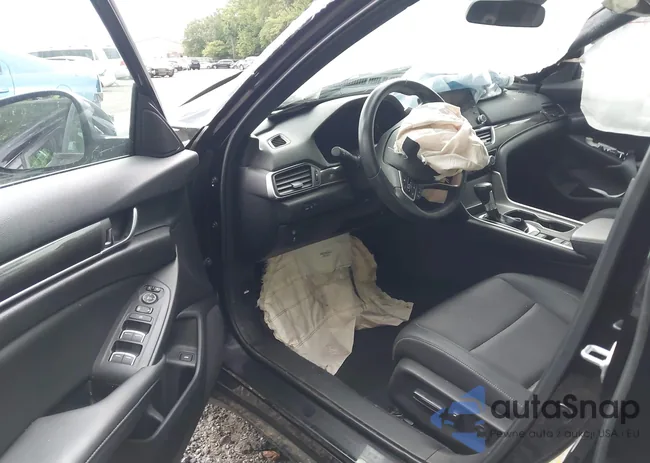 1HGCV1F39NA070587: 42971474