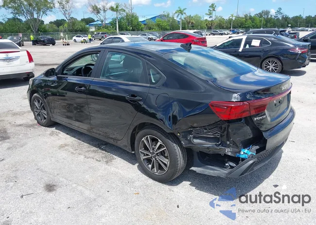 3KPF24AD6RE704558: 42972862