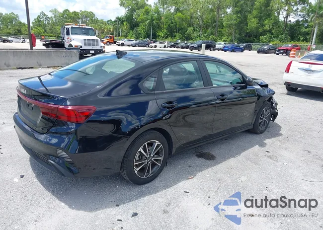 3KPF24AD6RE704558: 42972862