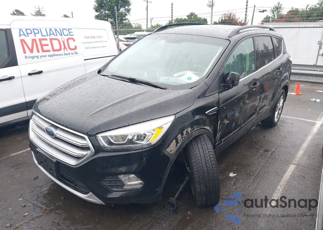 1FMCU9GD7HUA80105: 42972244