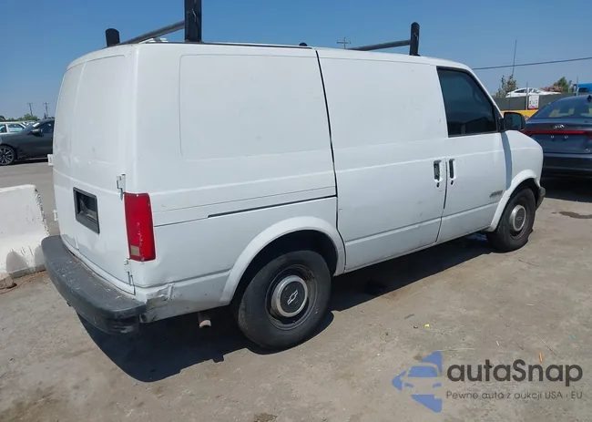 1GCDM19W4WB175304: 42973505