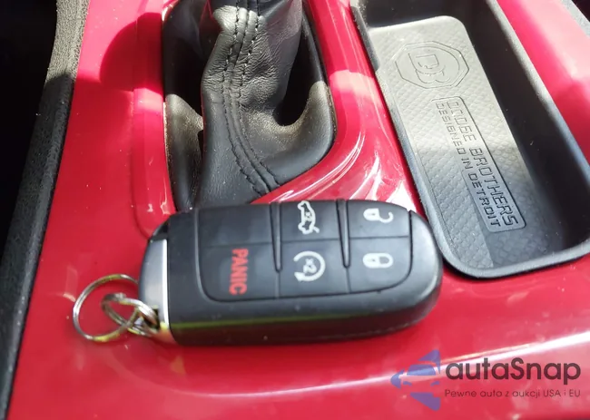 2C3CDXCT1LH238928: 42973563