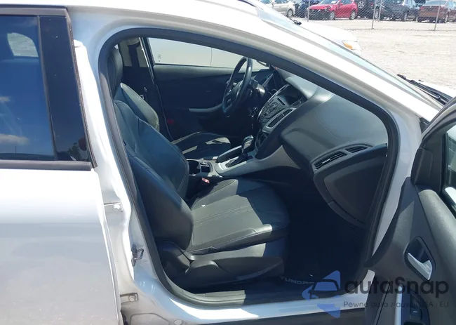 1FADP3F26DL259223: 42973869