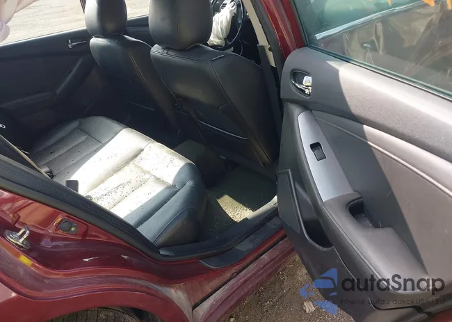 1N4AL2AP1CC206066: 42973906