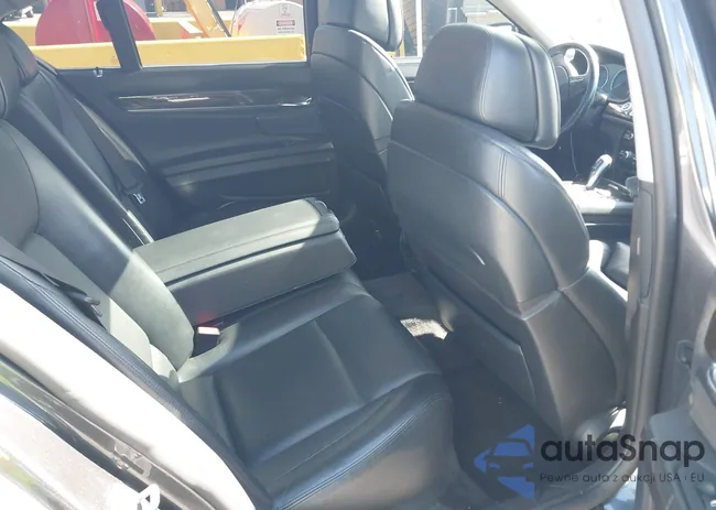 WBAKC6C51BC395119: 42973911