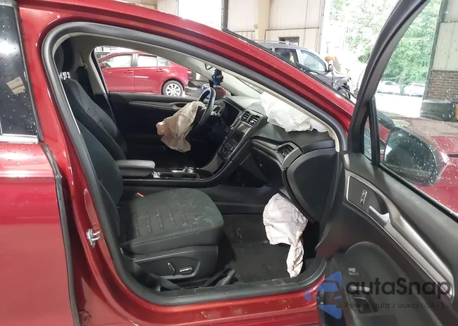 3FA6P0HD1JR229081: 42973064