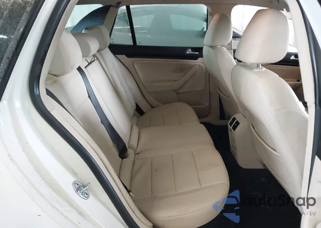 3VWPP7AJ0DM629798: 42973126