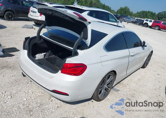 WBA4W3C5XKAF93209: 42974495