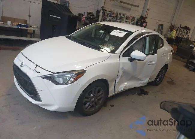 3MYDLBYV9KY522558: 42974092