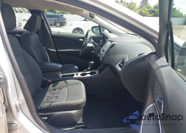 1G1BC5SM0J7157655: 42975439