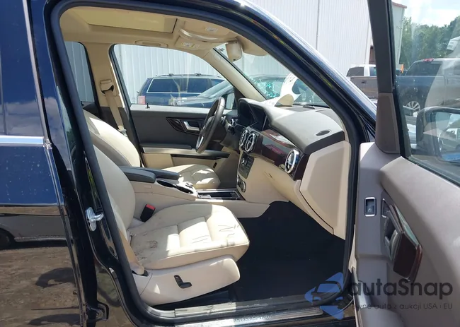 WDCGG8JB9EG299943: 42975743