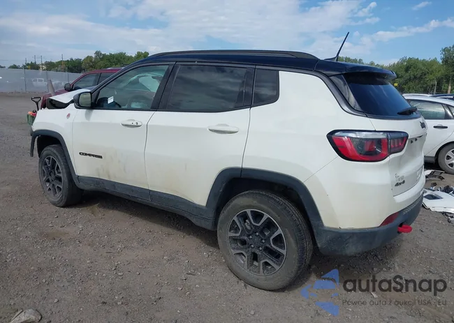 3C4NJDDB3KT671092: 42975763