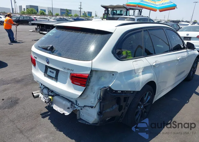 WBA8K3C51JA483741: 42975250