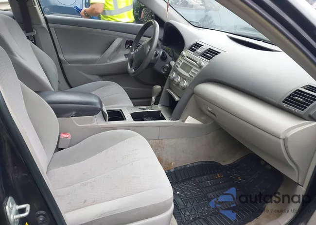 4T1BF3EK2BU228608: 42975269