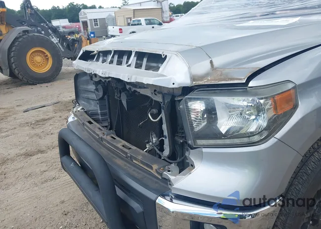 5TFDW5F13KX815977: 42975272